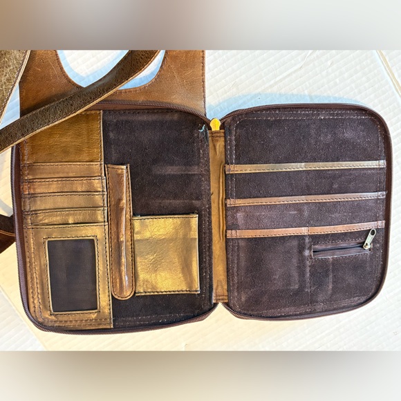 Nino Bossi Brown Leather Crossbody Organizer Purse Zip Around Small Bag - Picture 2 of 10
